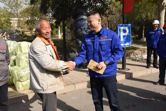 魯中水泥黨支部愛心善舉 ——幫助菜農(nóng)解決7500斤滯銷大白菜81