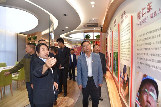 進(jìn)學(xué)堂 學(xué)黨章，守初心 擔(dān)使命——集團(tuán)黨總支開(kāi)展黨員開(kāi)放式組織生活19