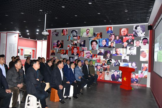 進(jìn)學(xué)堂 學(xué)黨章，守初心 擔(dān)使命——集團(tuán)黨總支開(kāi)展黨員開(kāi)放式組織生活19