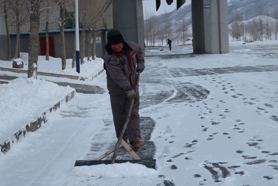 大修進(jìn)行時(shí)，這里有一群可愛的重山人.......95