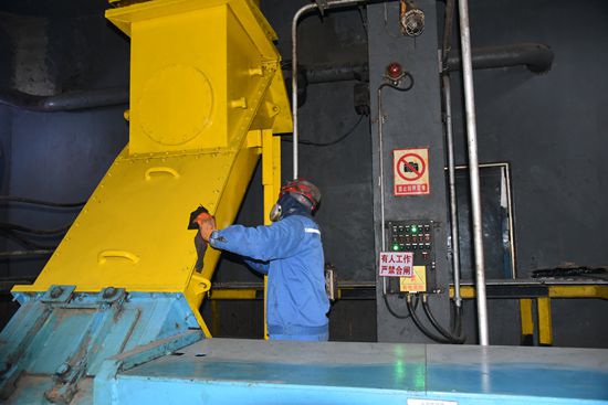 大修進(jìn)行時(shí)，這里有一群可愛的重山人......41