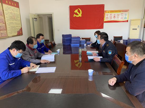 區(qū)衛(wèi)健局到魯中水泥進行職業(yè)健康督查6