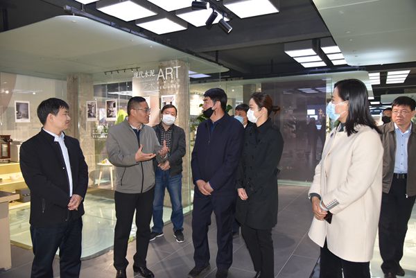 市“四進(jìn)”工作組到重山集團(tuán)調(diào)研49