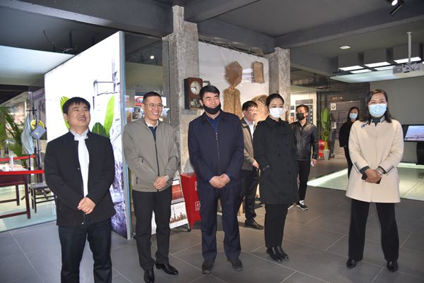 市“四進(jìn)”工作組到重山集團(tuán)調(diào)研49