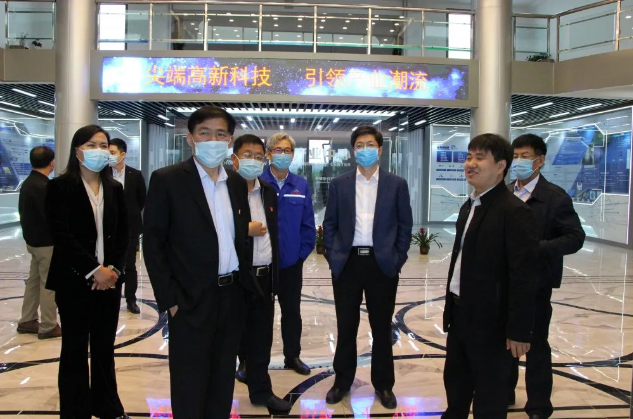 市政協(xié)主席叢錫鋼到重山集團(tuán)調(diào)研16