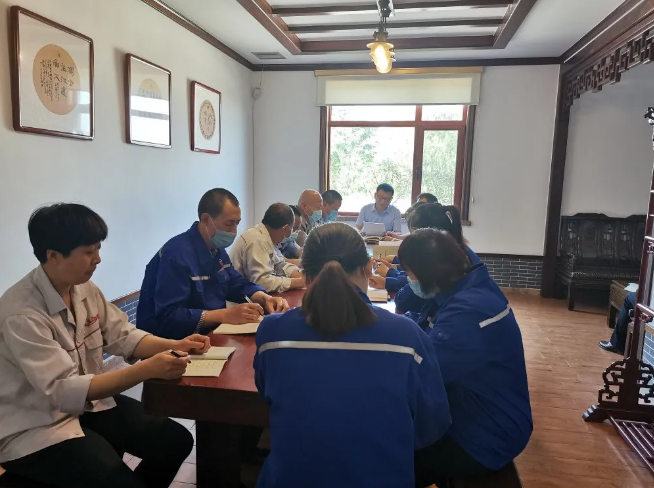 集團辦公室組織集體學習10