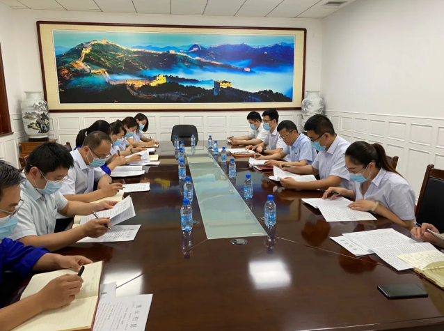 集團(tuán)運(yùn)營中心組織“致良知”學(xué)習(xí)討論會(huì)72