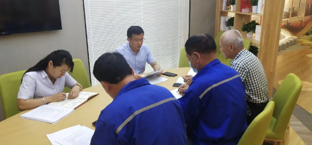  集團(tuán)黨總支召開黨建工作交流會25