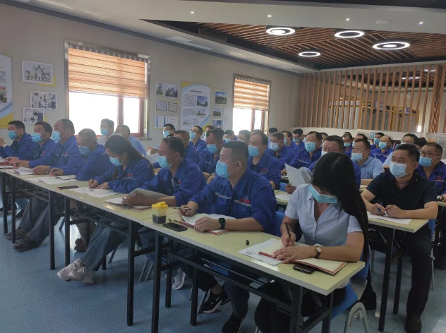 魯中水泥組織新標(biāo)準(zhǔn)專(zhuān)題培訓(xùn)71