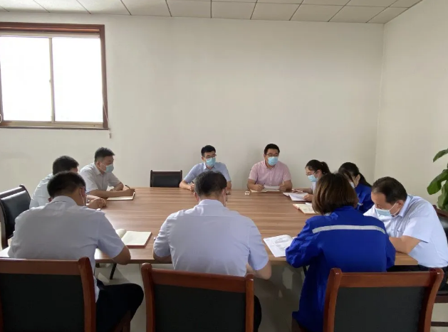 運(yùn)營中心召開工作會議53