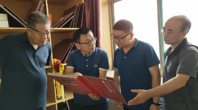 市檔案館領(lǐng)導(dǎo)到集團(tuán)調(diào)研指導(dǎo)工作81