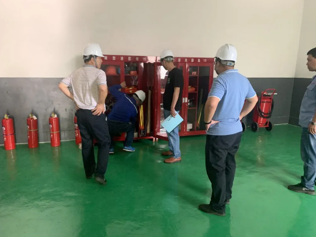 魯中水泥組織事故應急預案評審會議14