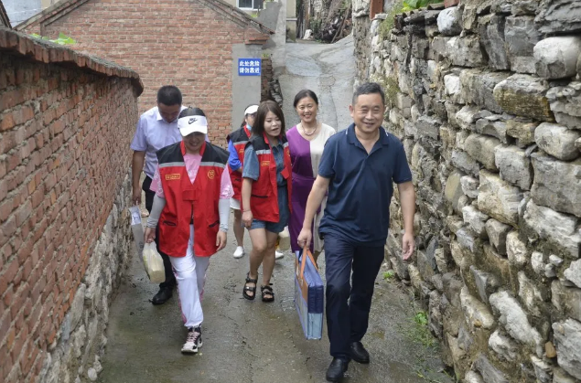 愛心敬老 傳遞溫情92