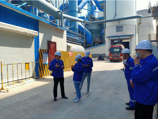 國家生態(tài)環(huán)境部檢查組到重山思沃瑞檢查71