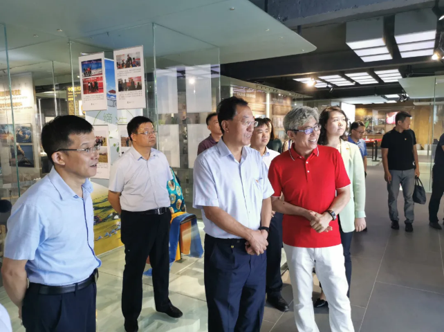 劉榮喜副市長到重山集團(tuán)調(diào)研指導(dǎo)工作53