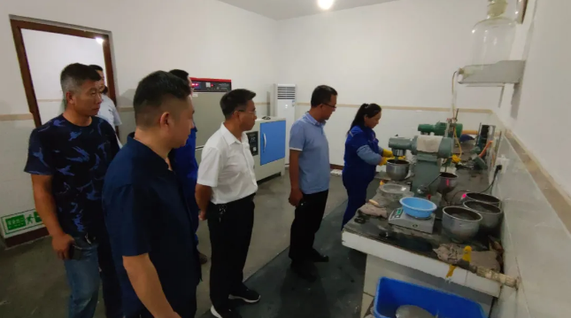 魯中水泥客戶到公司參觀考察63