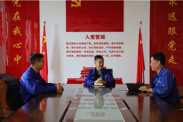 集團(tuán)機(jī)關(guān)黨支部、重山光電黨支部召開支委會28