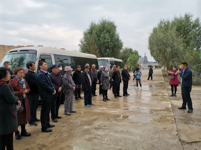 巴林左旗考察團到鵬峰化工參觀考察85