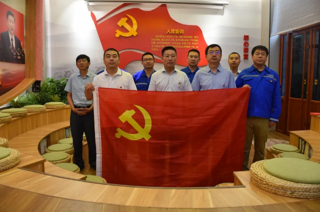 不忘初心跟黨走 牢記使命勇?lián)?——前河村黨支部和南韓化工黨支部走進初心學(xué)堂35