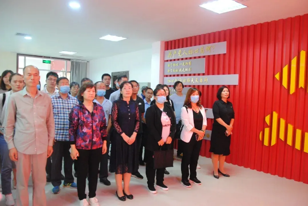 參加黨務(wù)工作規(guī)范化標(biāo)準(zhǔn)化專題培訓(xùn)12