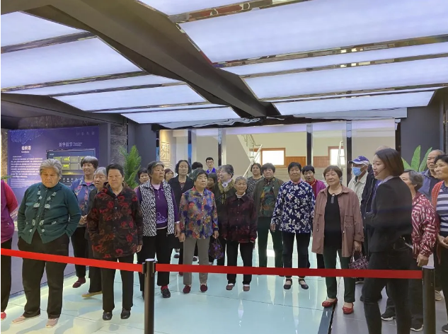 攜手奮進(jìn) 共創(chuàng)美好生活 ——企業(yè)開(kāi)放日迎來(lái)第七批客人22