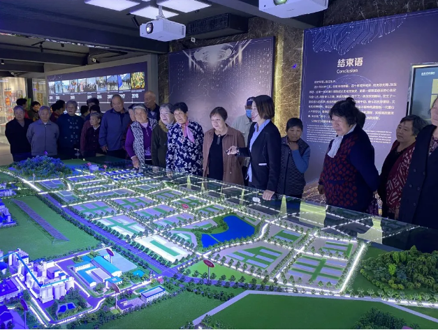 攜手奮進(jìn) 共創(chuàng)美好生活 ——企業(yè)開(kāi)放日迎來(lái)第七批客人22