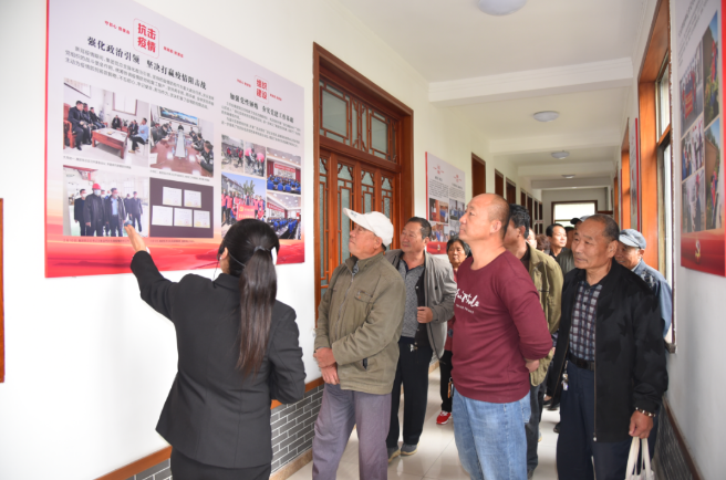 不忘初心再出發(fā) 牢記使命建新功——肖家村、前宅村黨支部到集團(tuán)開(kāi)展開(kāi)放式組織生活24