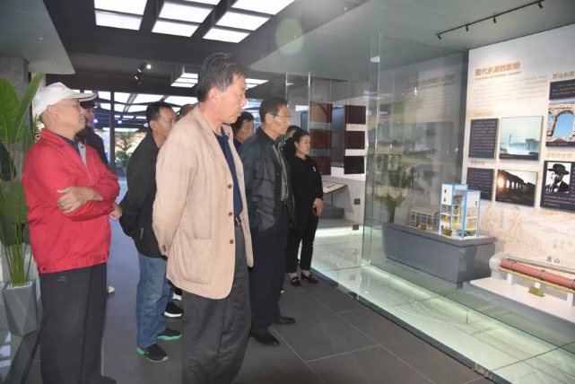 傳承紅色基因 永葆奮斗姿態(tài)——邢家村黨支部到集團(tuán)開(kāi)展開(kāi)放式組織生活0