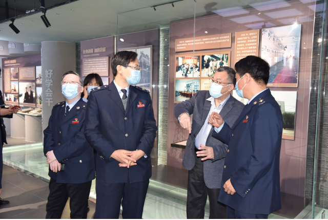 不忘初心 牢記宗旨—— 淄川區(qū)稅務(wù)局組織黨員到重山集團(tuán)開展開放式組織生活84