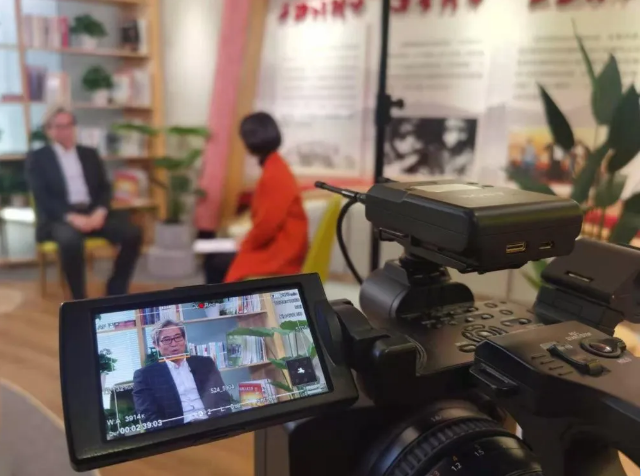 問道發(fā)展?致良知—— 李學(xué)董事長接受淄博廣播電視臺專訪35