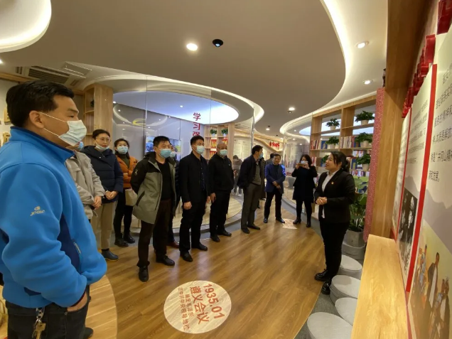 淄川區(qū)工信局等部門、企業(yè)負責人到集團調(diào)研22