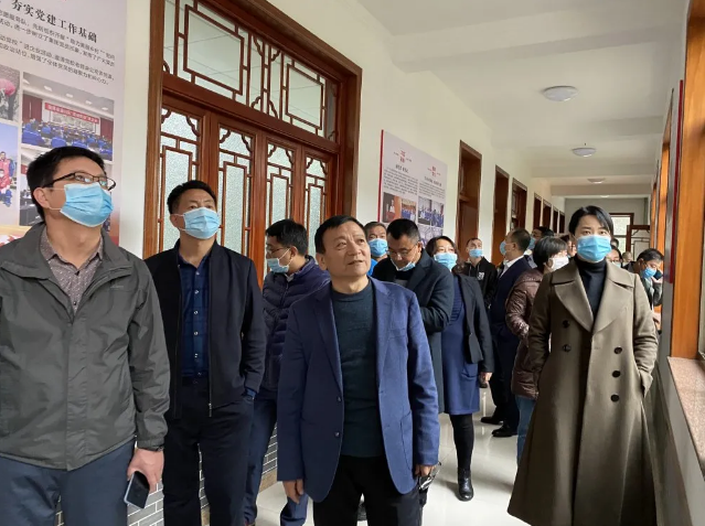 淄川區(qū)工信局等部門、企業(yè)負責人到集團調(diào)研22