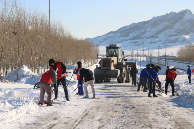 主題黨日強黨性  志愿服務(wù)暖人心 ——魯蒙水泥黨支部開展黨員志愿服務(wù)活動11