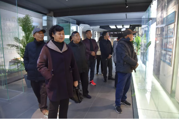 牢記初心使命 推動鄉(xiāng)村振興——演禮村黨支部走進重山集團開展開放式組織生活24