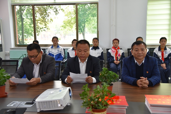 重山集團參加羅村中心?！皭坌闹鷮W”資助金發(fā)放儀式25